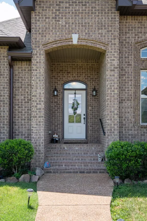 Gallatin, TN 37066,1007 Robert Lee Dr