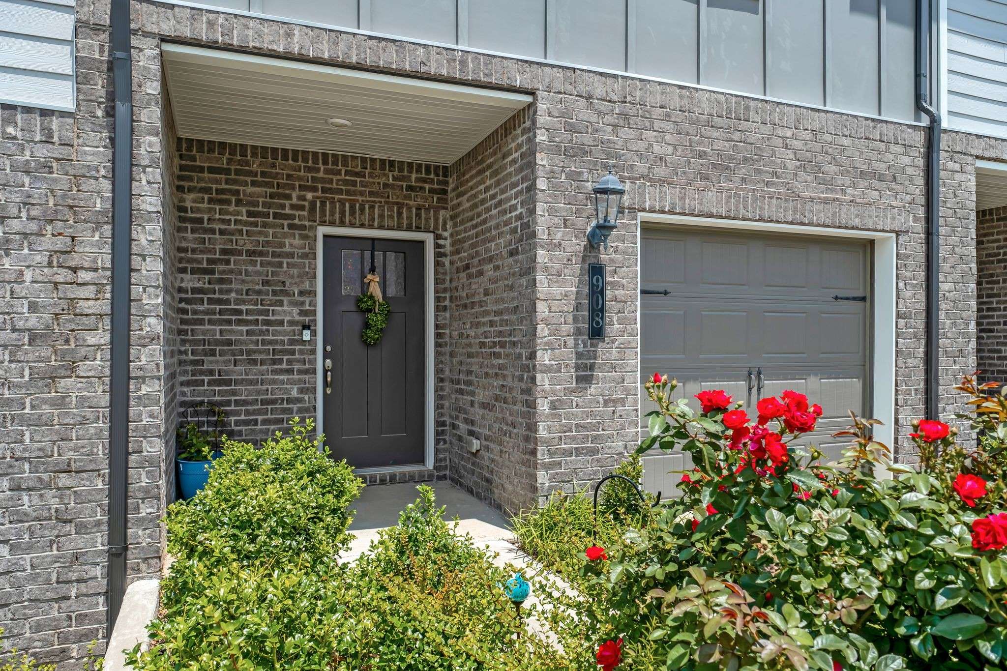 Columbia, TN 38401,908 Oak Ridge Ln