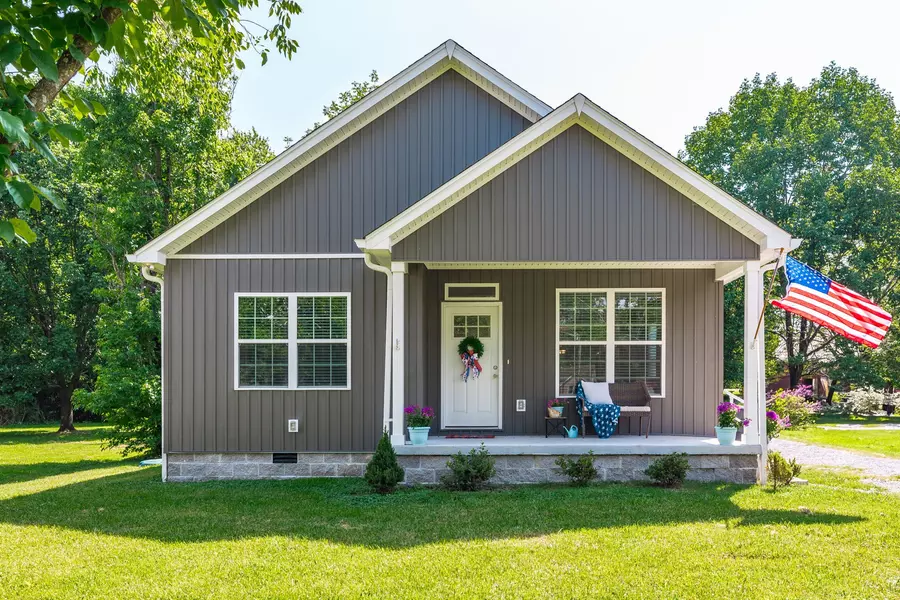 4335 Hawkins Dr, Westmoreland, TN 37186