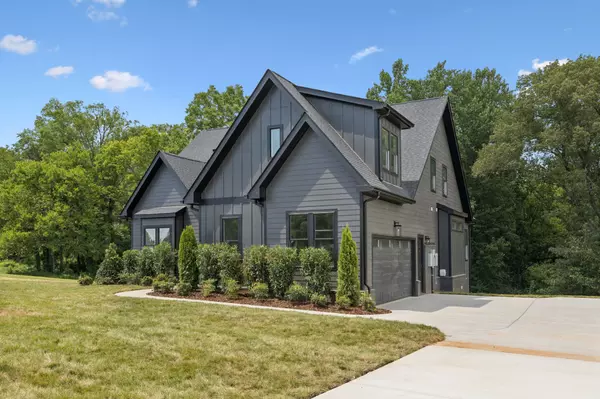 Columbia, TN 38401,1897 New Lewisburg Hwy