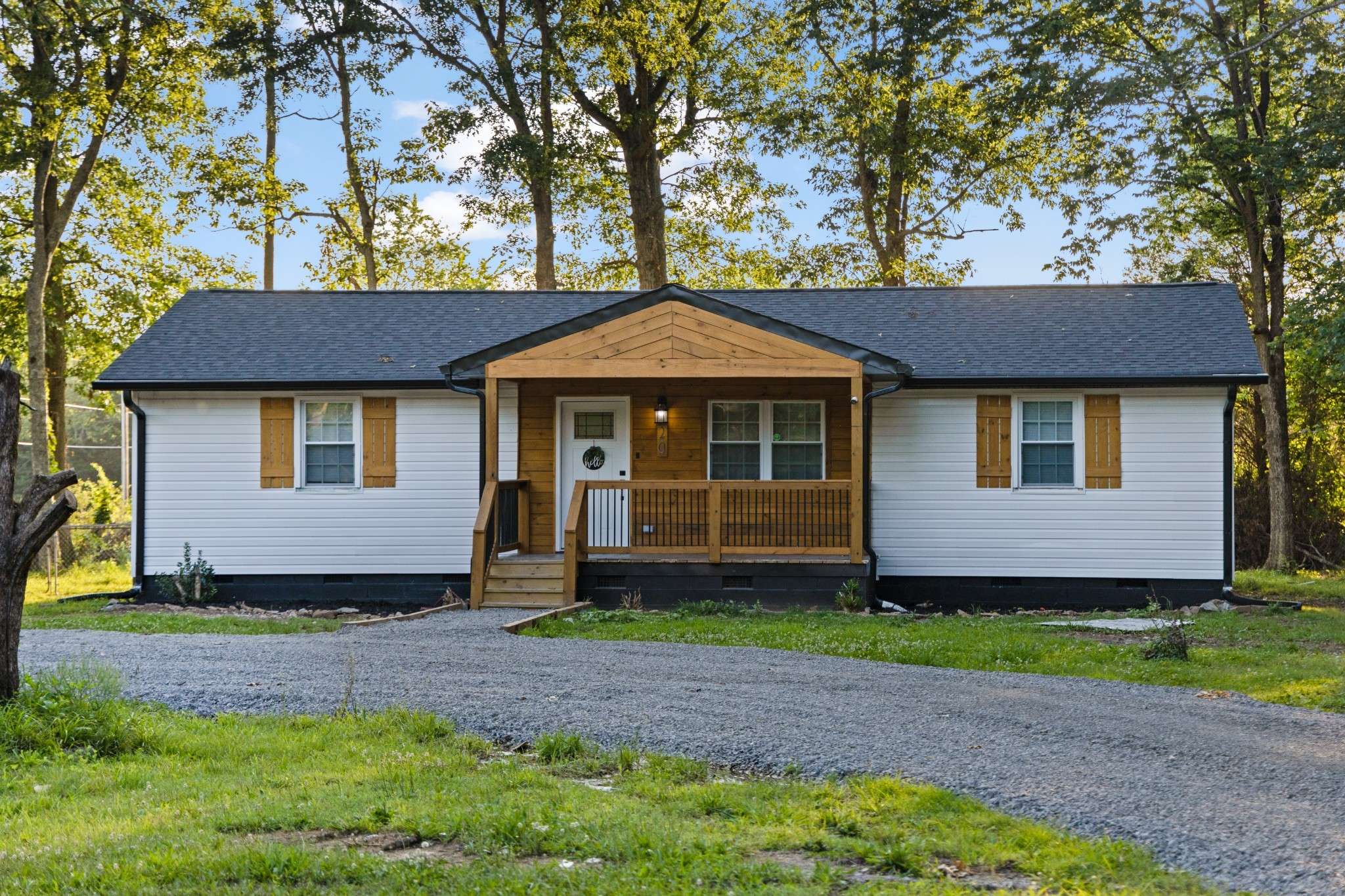 20 S Lovers Ln, Lebanon, TN 37090