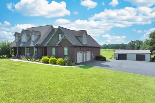 Lafayette, TN 37083,3326 Highway 52 #E