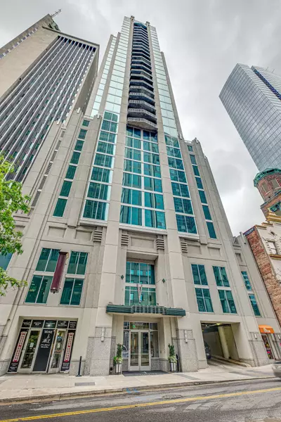415 Church St #2402, Nashville, TN 37219