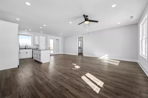 Bradyville, TN 37026,3868 Hollow Springs Rd