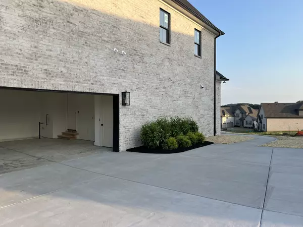 Hendersonville, TN 37075,133 Scarsdale Dr #S