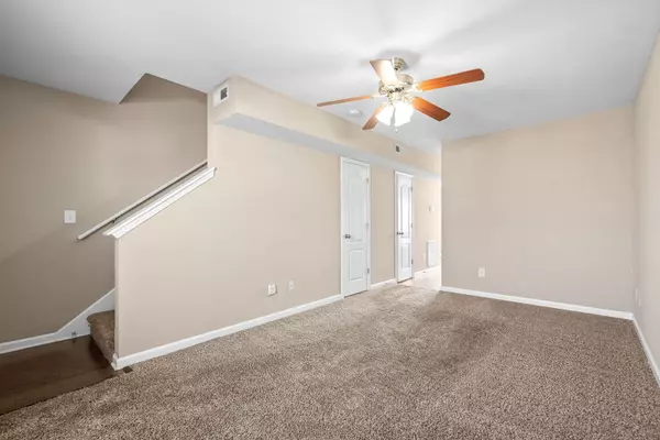 Clarksville, TN 37042,1210 Ash Ridge Dr #C