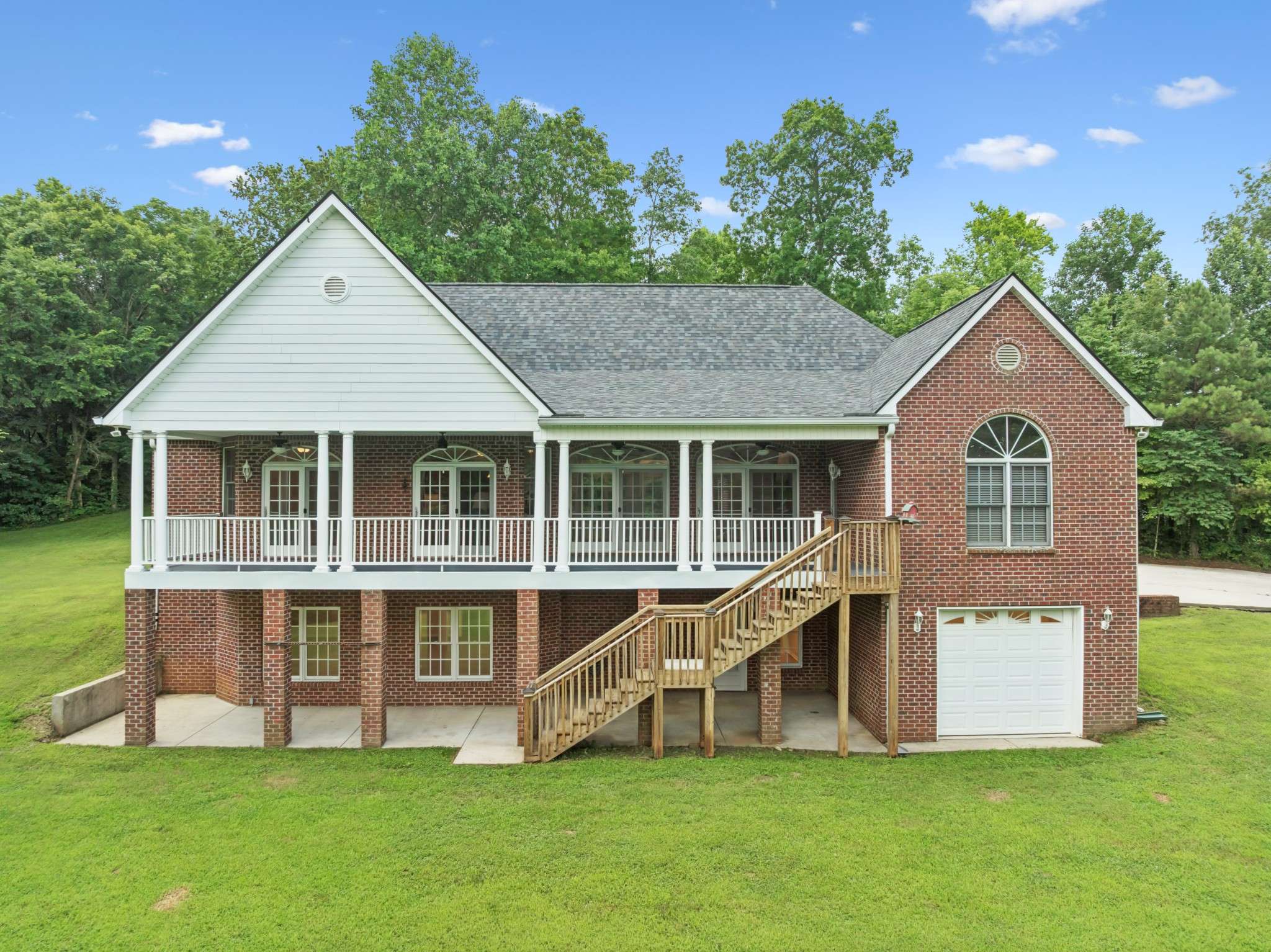 3987 Akin Ridge Rd, Williamsport, TN 38487