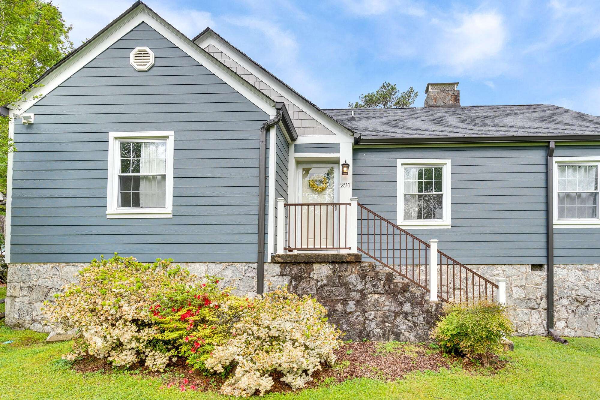 Chattanooga, TN 37411,221 N Seminole Drive