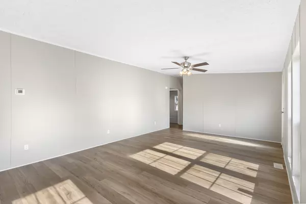 Bethpage, TN 37022,983 Rock Springs Rd