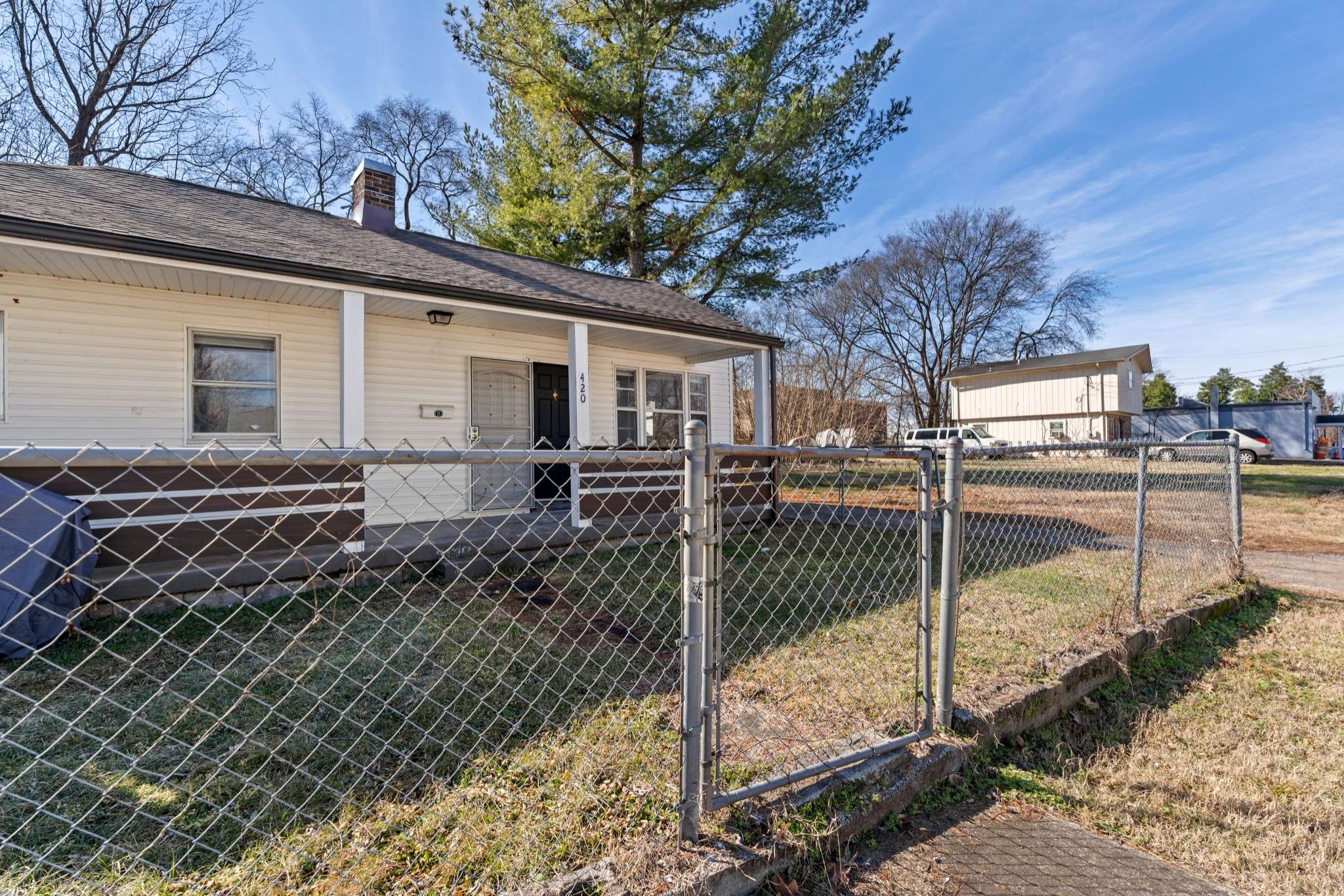 Murfreesboro, TN 37130,420 E State St #E