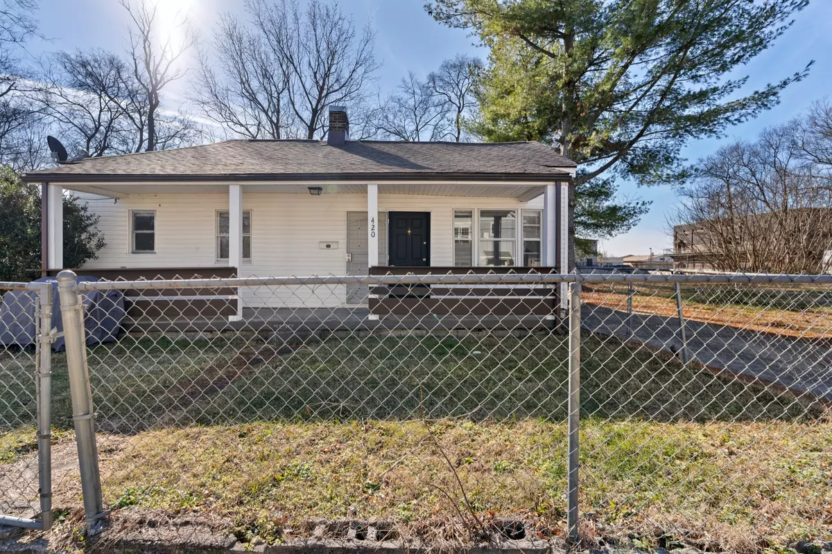 Murfreesboro, TN 37130,420 E State St #E