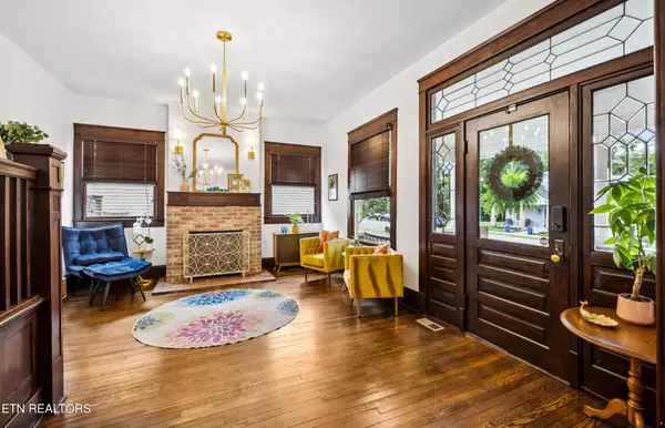 Knoxville, TN 37917,120 Leonard Place