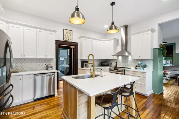 Knoxville, TN 37917,120 Leonard Place