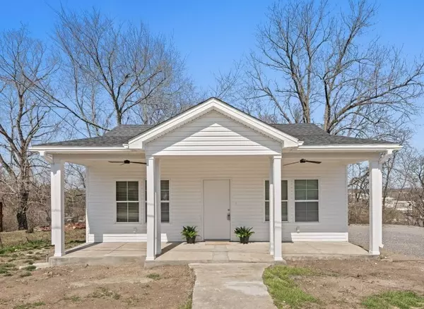 126 Foxall St, Hartsville, TN 37074