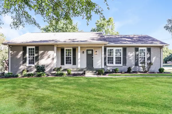 4884 Matterhorn Dr, Old Hickory, TN 37138