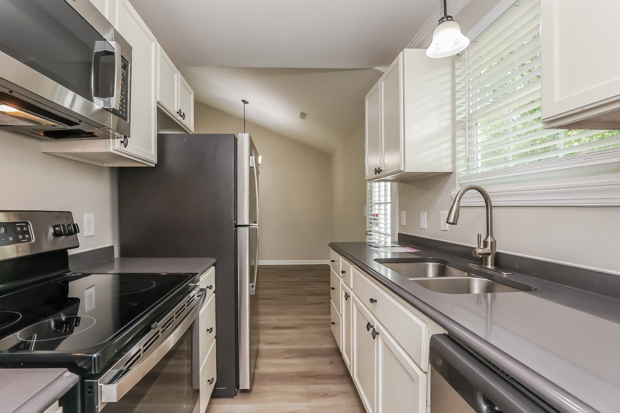 Antioch, TN 37013,4757 Greystone St