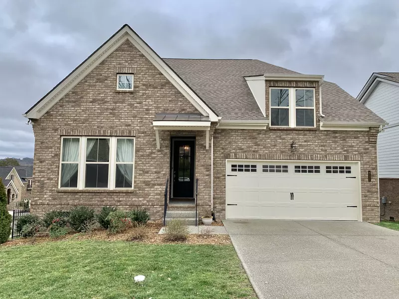 6123 Christmas Dr, Nolensville, TN 37135