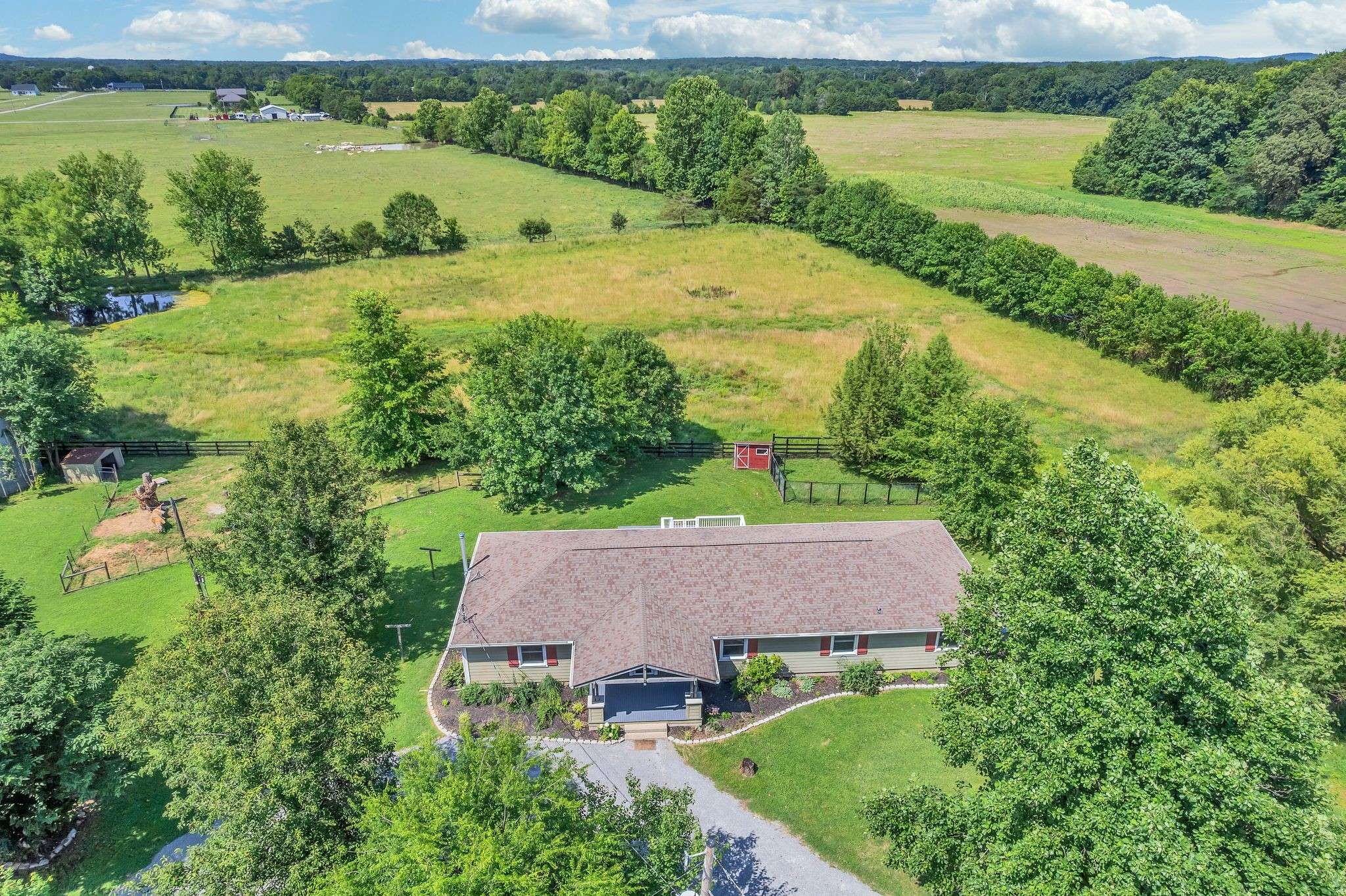 Bell Buckle, TN 37020,590 Squire Jones Rd