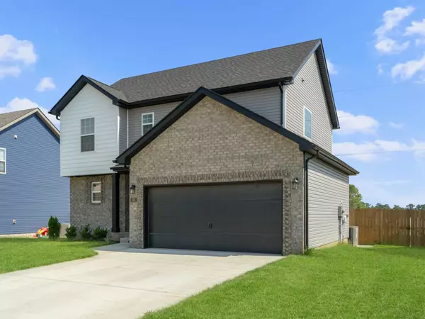 Clarksville, TN 37042,755 Banister Dr