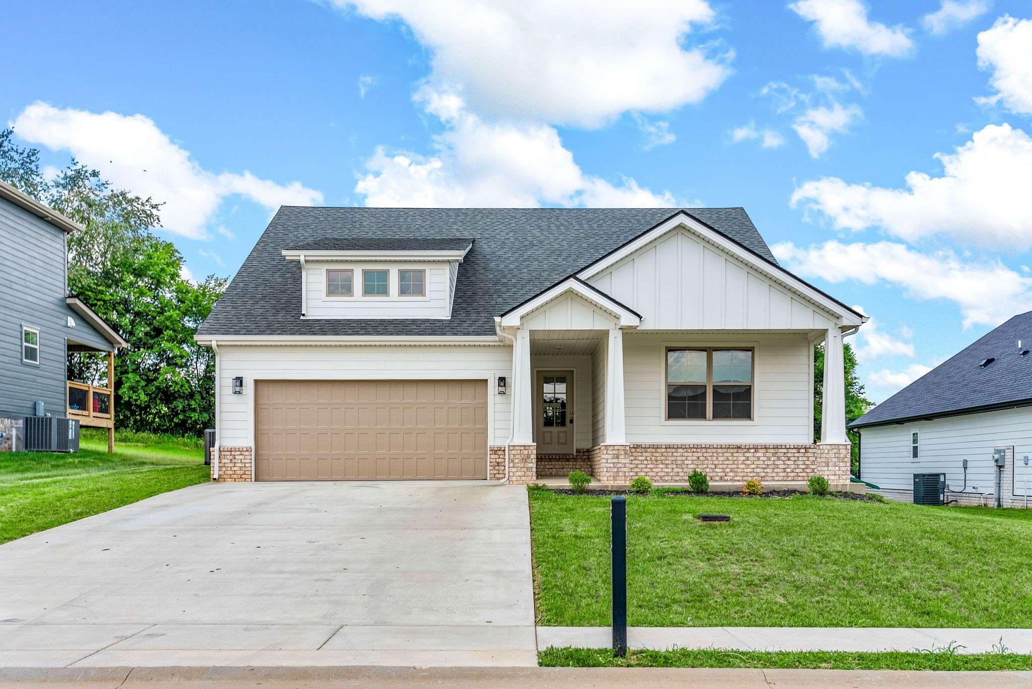 345 Frontier Dr, Clarksville, TN 37043