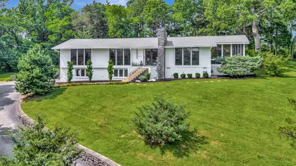 303 Mountainside Dr, Nashville, TN 37215