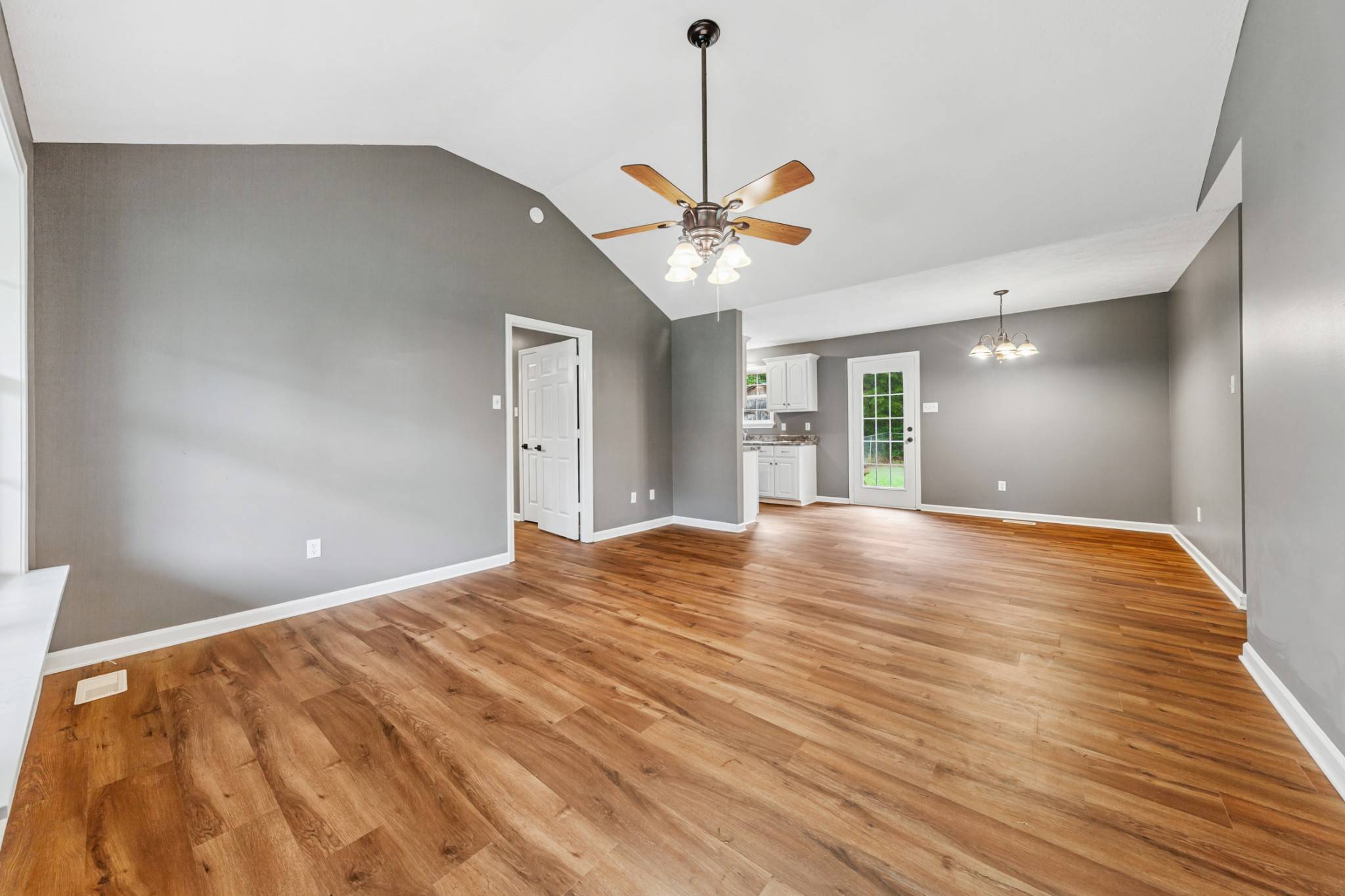 Chapel Hill, TN 37034,1513 Rebecca Dr