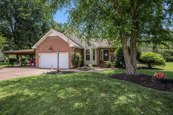 517 Bent Tree Dr, Pegram, TN 37143