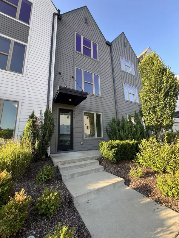 Nashville, TN 37216,319 E Village Ln