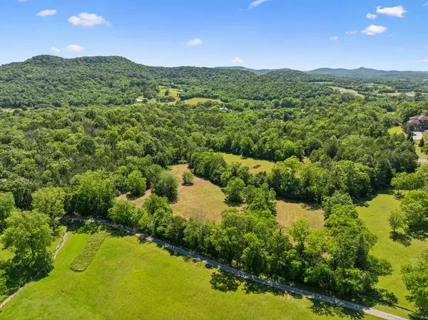 Woodbury, TN 37190,180 Lake Hollow