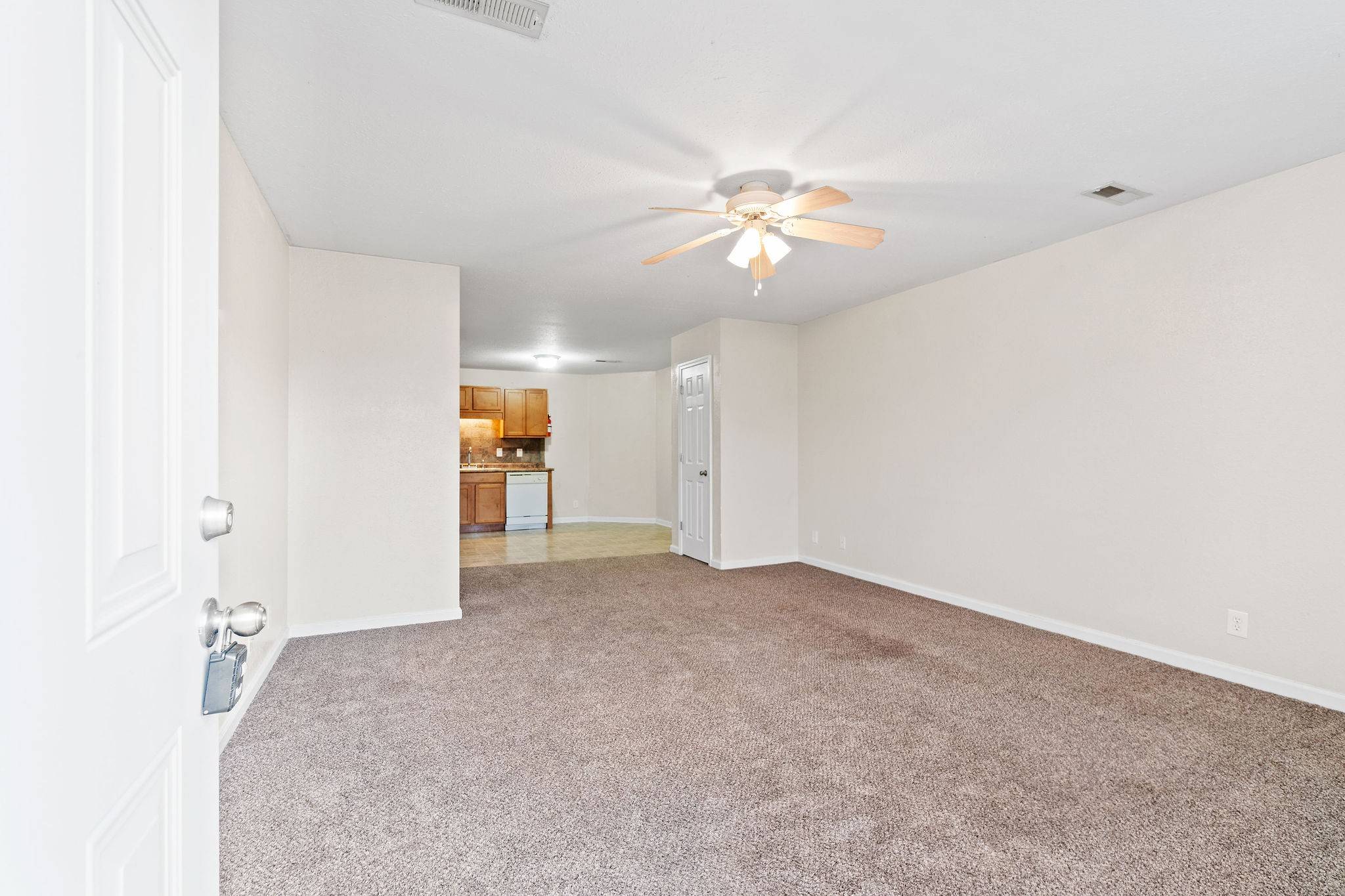 Clarksville, TN 37043,504 Luxury Dr #A