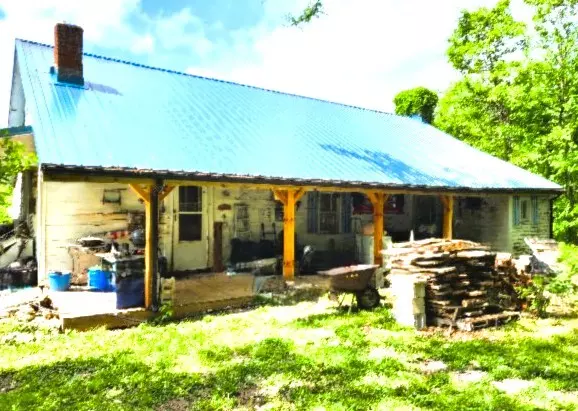 105 Log Home Ln, Moss, TN 38575