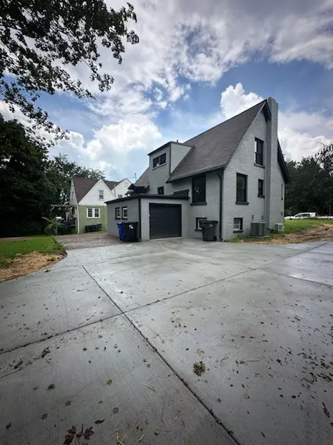 Columbia, TN 38401,110 6th Ave