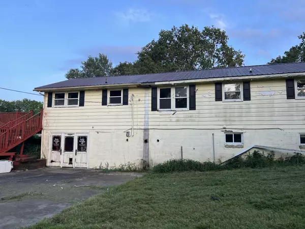 Cross Plains, TN 37049,7569 Greenwood Rd