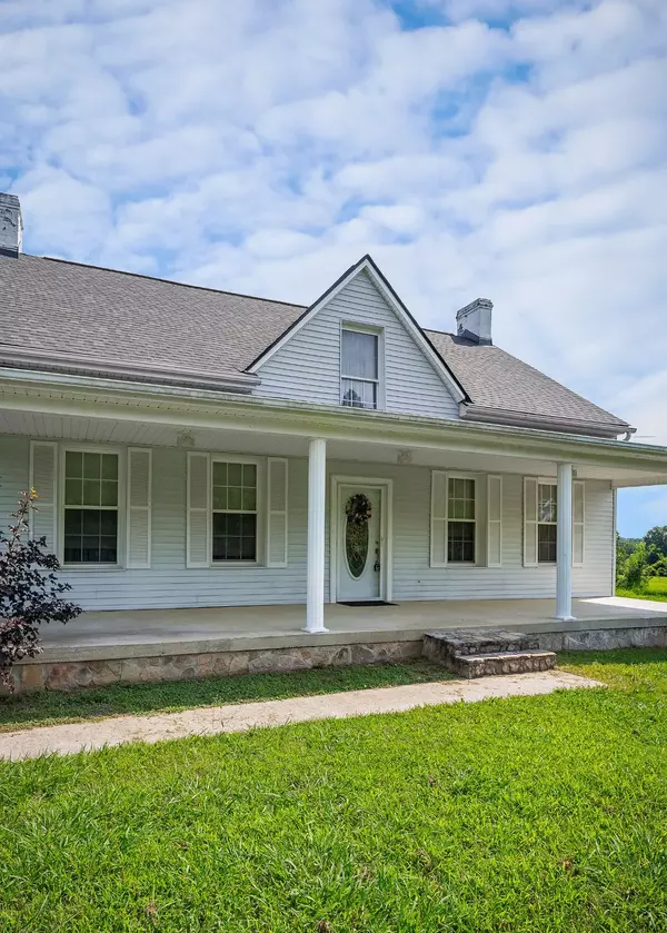 Sparta, TN 38583,923 Peeled Chestnut Ln