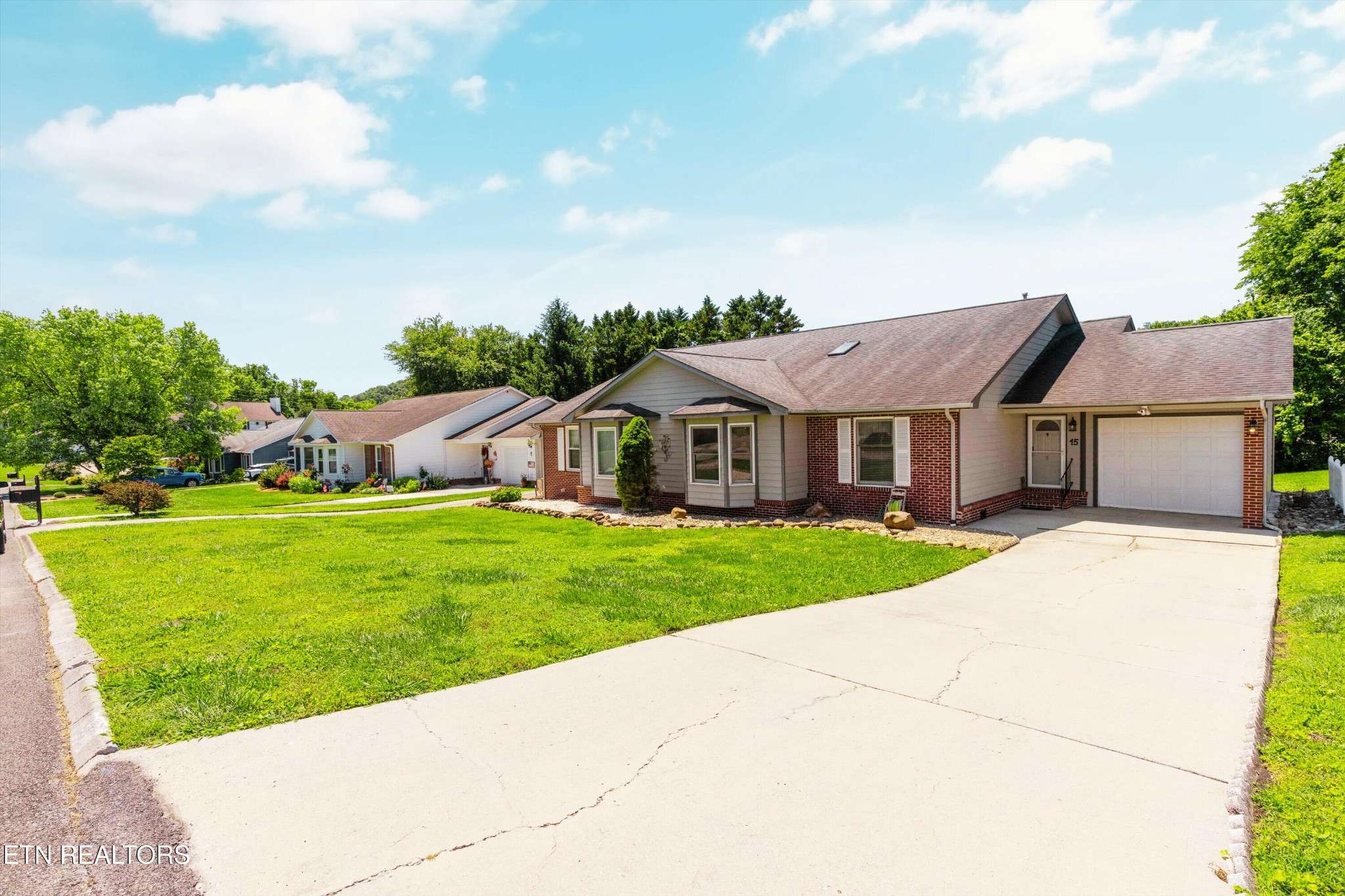 Clinton, TN 37716,15 Breakers Court
