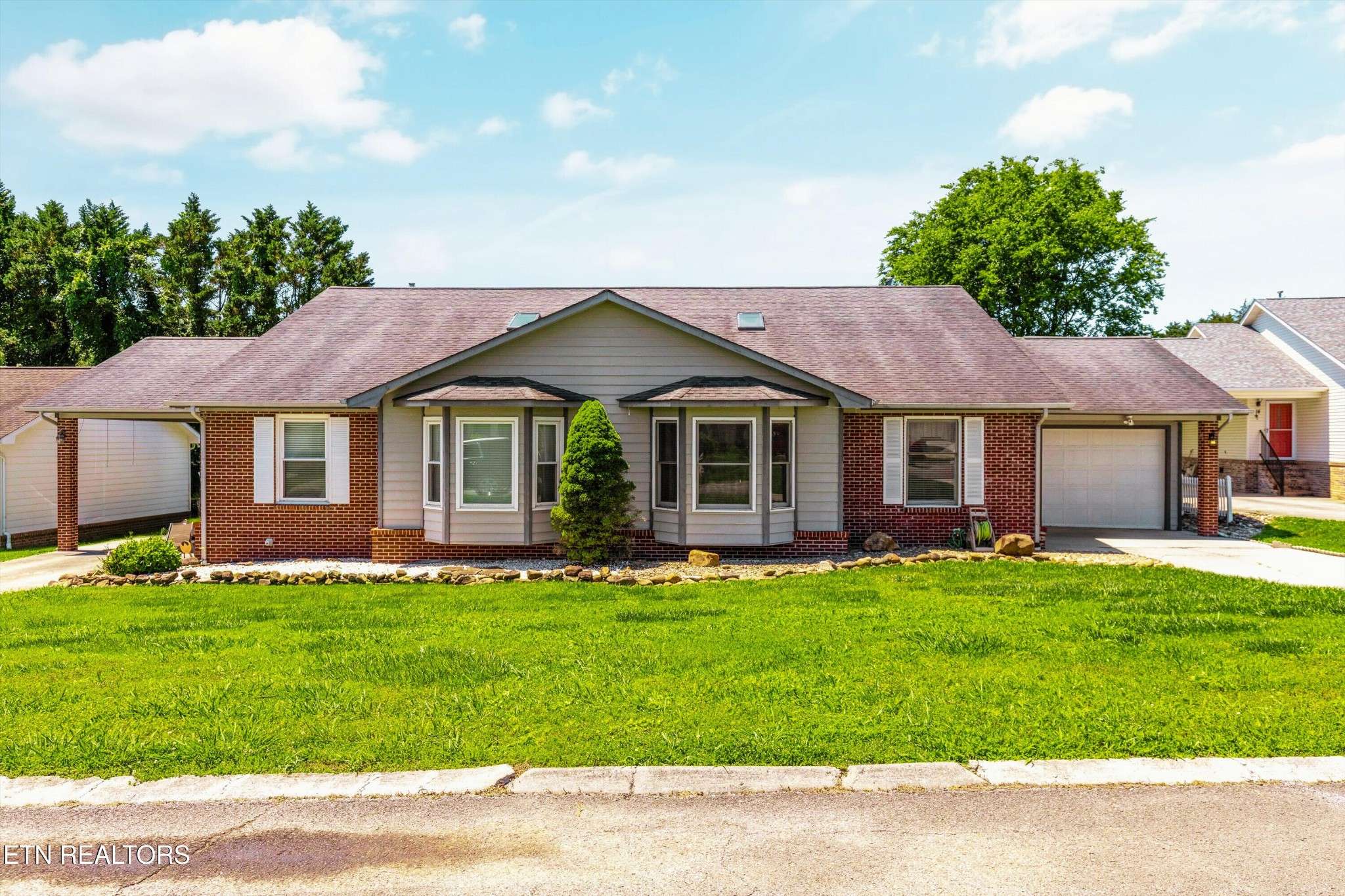 Clinton, TN 37716,15 Breakers Court
