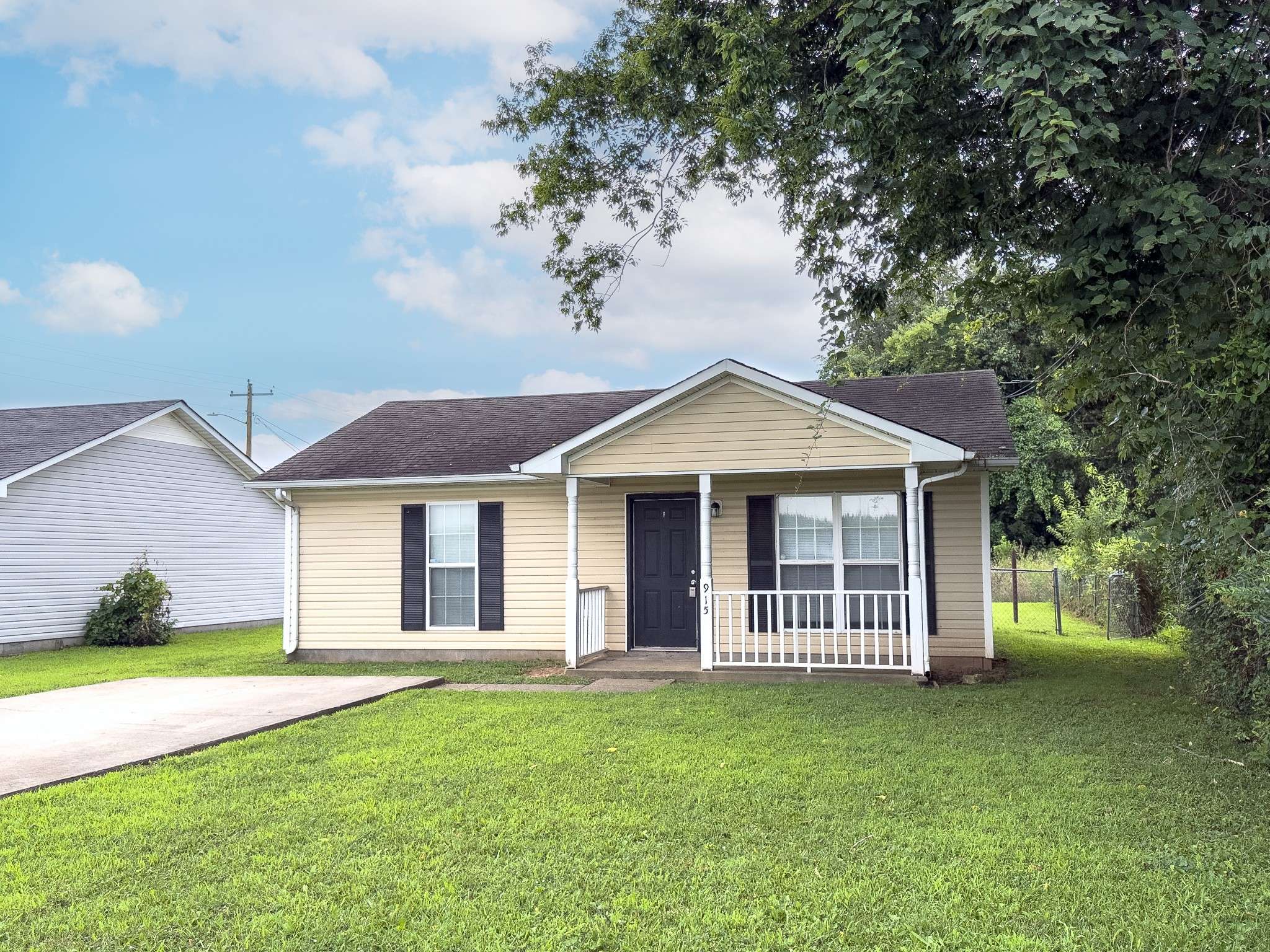 Oak Grove, KY 42262,915 Stateline Road