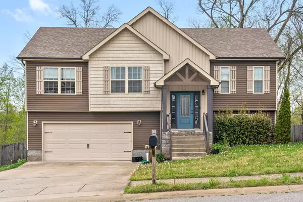 1831 Camelot Dr, Clarksville, TN 37040
