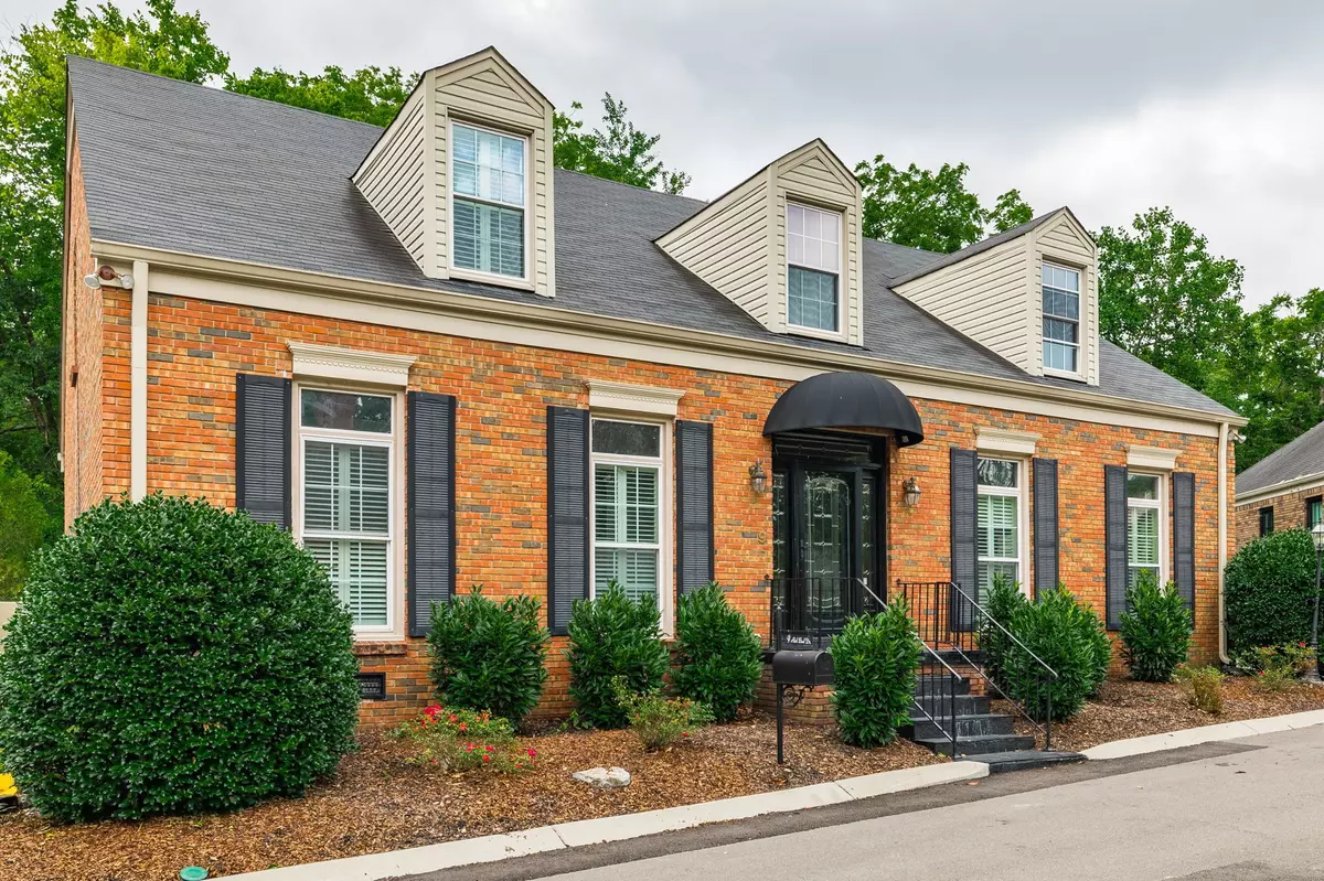 Nashville, TN 37215,9 Redbud Dr