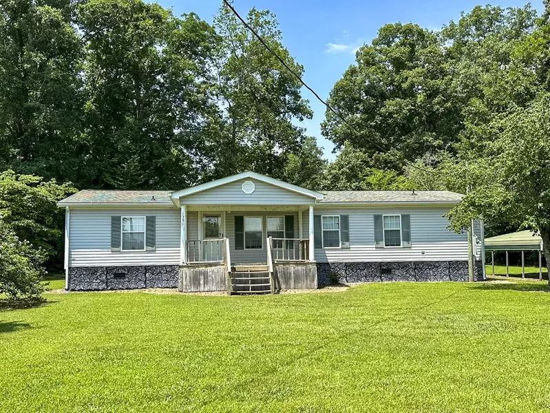 1385 Waterfront Dr, Dandridge, TN 37725