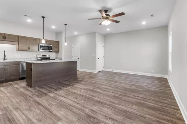 Clarksville, TN 37040,210 W Fallow Ct