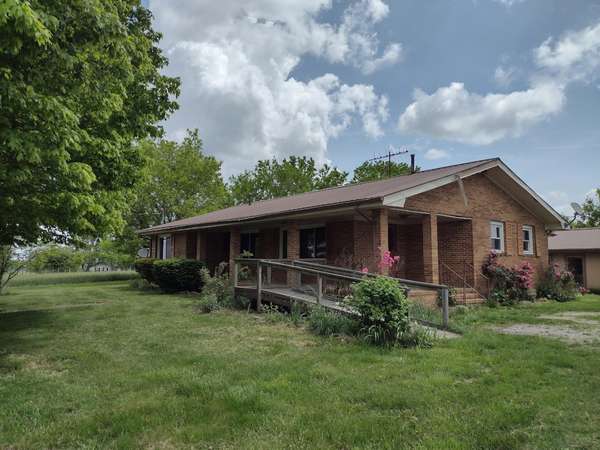 180 Jacks Branch Road, Pikeville, TN 37367