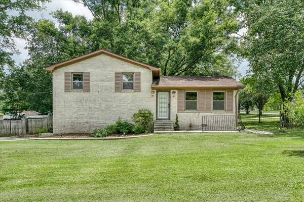 11 Battlefield Rd, Cookeville, TN 38506