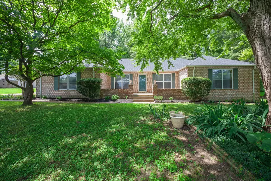 484 E Main St, Alamo, TN 38001