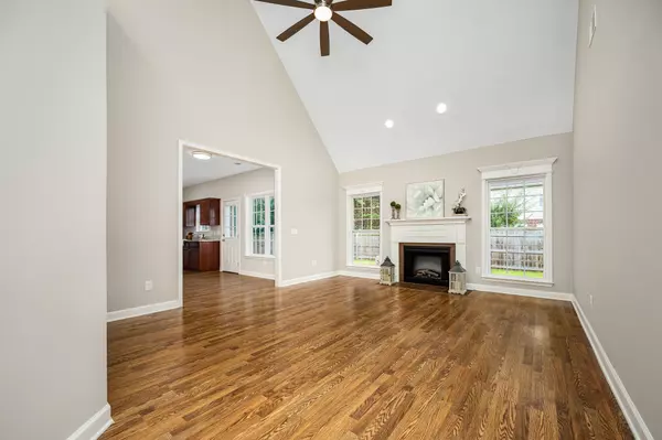 Murfreesboro, TN 37127,408 Titans Cir