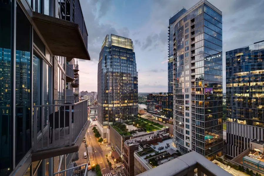301 Demonbreun St #1812, Nashville, TN 37201