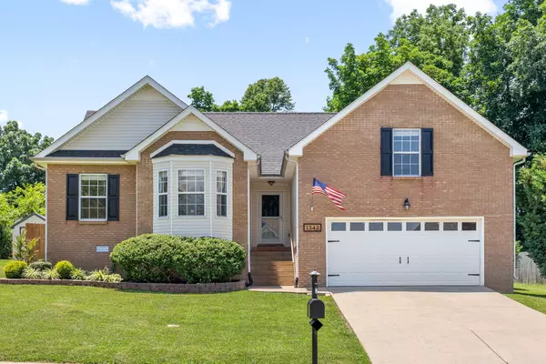 1542 Autumn Dr, Clarksville, TN 37042