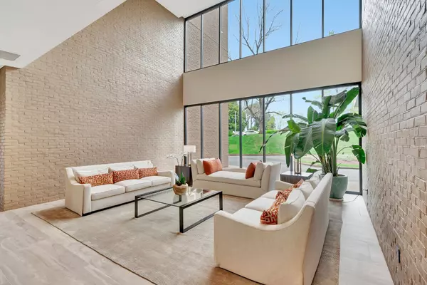 Nashville, TN 37205,3901 West End Ave #704