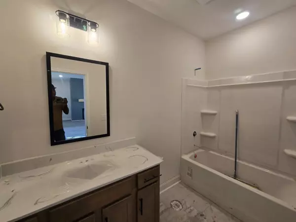 Clarksville, TN 37040,505 N Halifax Ct