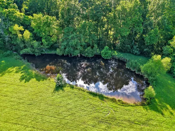 Bethpage, TN 37022,3340 Highway 52 #E